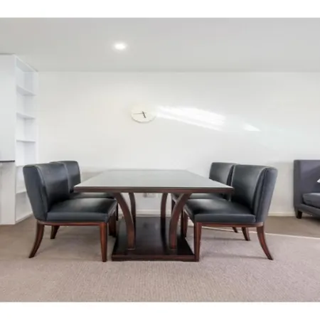 Apartment With One Bedroom, Wi-Fi, And Air Conditioning